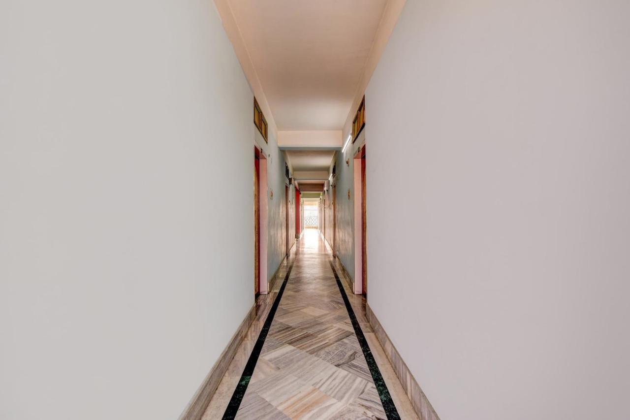 Oyo 63538 Hotel Lotus 1 Khanapara Eksteriør bilde